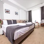 Hotel Lubhotel 3*
