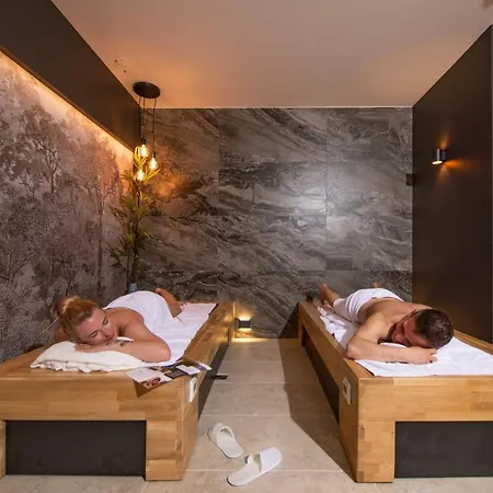 酒店 Lubhotel 3*