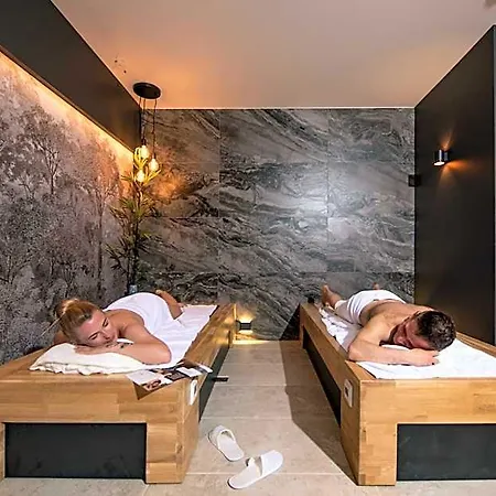 酒店 Lubhotel 3*